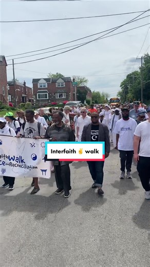 Today i was a partook in an #interfaith walk alongside muslims, jews & christians. Starting from a church and ending at the masjid. #interfaithwalk #philadelphiawalk #peacenow #worldpeace #muslimtiktok #muslim #halal #mosque #walkingforacause #menwhocareofgermantown #masjidullah #unitywalk #stoptheviolence #stopthehate #lovethyneighbor #halallove #communityengagement #uptownphilly #mothersincharge #walkingforpeace #phillylove