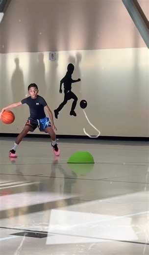 Different Day, Same Mission 😤 #basketball #PSBBasketball #ballislife #basketballtraining
