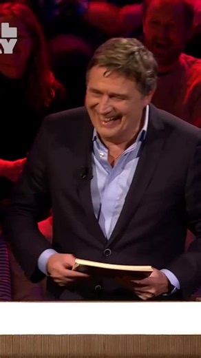 Tram4 Artist Management & Bookings on Instagram: "📺 Morgen de finale van De Verraders op @vtm.be en @yannicknoben vertelde in de @deslimstemensterwereld op @play4_be dat hij na de opnames het conceptie mee naar huis heeft genomen … 🤔 Wat denk jij, krijgt hij alsnog flesje gif en ligt hij uit finale als de opper bondgenoot van het seizoen? Drop je gedachte in de comments 👇🏼 🎦 De finale van de Verraders is live te zien in @kinepolisbelgie Antwerpen of thuis in je zetel. 🎟️ Wil je Yannick als