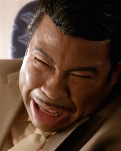 Nice Guy Swaps Seats & Gets Scammed into “Economy Plus”! Hilarious Key & Peele Sketch