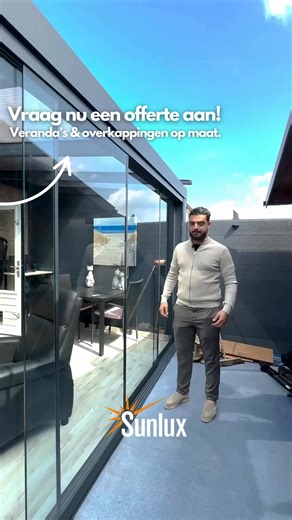 Vraag nu uw eigen offerte aan via de website en geniet binnen een aantal weken al van een prachtige veranda zoals deze. ✨ ✔️ Vanaf €1595,- ✔️ Levertijd 2-4 weken ✔️ Maatwerk mogelijk zonder extra kosten ✔️ 7 jaar garantie ✔️ We komen bij u langs voor een gratis vrijblijvende offerte inmeten | Sunlux zonweringen b.v.