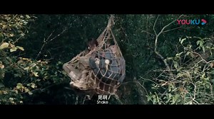 18K views · 200 reactions | The crocodile kept chasing them, so the three had to get off the boat to save their lives! 鳄鱼紧追不放，三人只能下船保命！ #巨鳄 #megacrocodile #优酷电影 #youkumovie | Youku Movie | Facebook