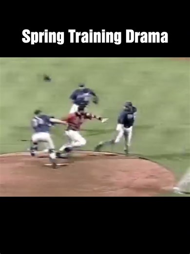 62K views · 658 reactions | March 12, 2003 — Mota plunks Piazza and he explodes, charging the mound!  Benches clear, chaos erupts. Was Piazza right to fight back or should he have kept his cool? Thoughts! ⬇️⚾️ #baseball #MLB #fblifestyle | MLB Throwbacks | Facebook