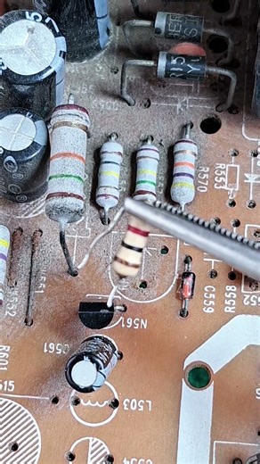 Replacing the variable resistor with a fixed resistor. #tutorial #repair #electronics