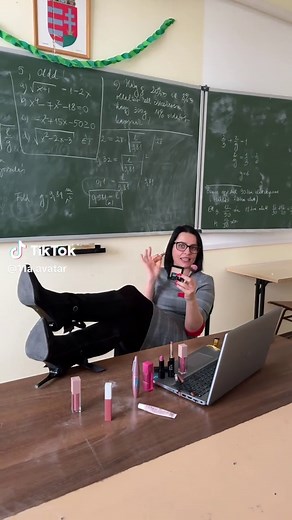 Tanárnő nem híve az ítélkezésnek. Az Ő stílusát 3 szó jellemzi: splendid,gorgeous, marvellous 🥰🎀#fyp #foryou #avatar #klg #11a