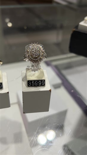 9ct Yellow Gold Lab Grown Diamonds – Limited Stock!