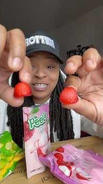 Peelable Gummy Candy Comparison: AMOS VS Walgreens