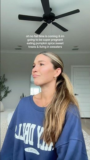 Fall time + pregnant ?? 🤰🍁