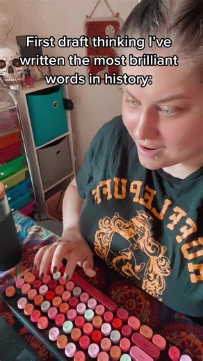 This is fun… haha 📚🥧 #booktok #withkatelyn #writertok