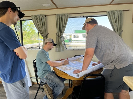 What's your role on a group houseboat vacation? Tag your friends to let them know where they'd fit in! 🏷️ | Rainy Lake Houseboats