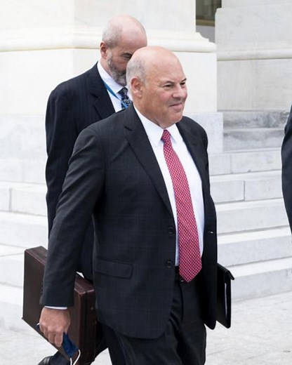 Under pressure from Democrats, Postmaster General Louis Dejoy backs down