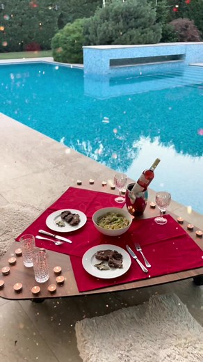 Romantic Poolside Dinner Setting for Special Occasions