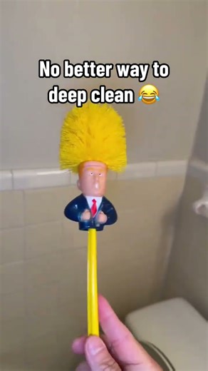 Quick-draining, full-coverage toilet brush with a hilarious look—perfect for small bathr