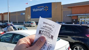 Walmart shopper shares rude receipt check response but lawyer gives other advice