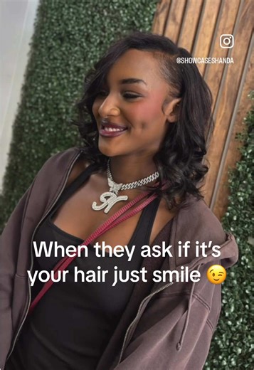 ✨ What are Microlinks? A strand-by-strand hair extension method installed without glue, heat, or braids. Why Clients Love Them: \t•\tSeamless & undetectable blend \t•\tFull ponytail, bun, or braid versatility \t•\tLasts up to 12 weeks with proper care \t•\tReusable hair = long-term investment 🌟 Perfect For: \t•\tAdding length & volume \t•\tBlending with natural textures \t•\tProtecting your natural hair while still looking flawless Maintenance every 6–8 weeks keeps them looking fresh and preven