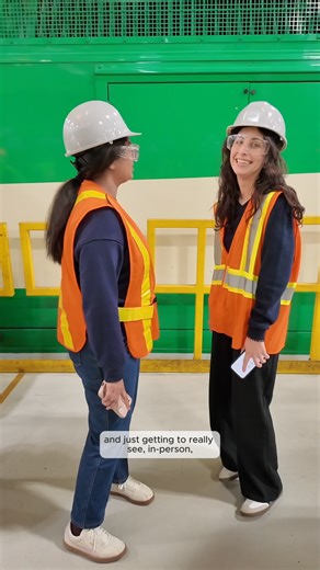 What are employers looking for in new grads? And what does a day on the job look like after graduation?🤔 Ontario Tech’s career readiness opportunities give students hands-on exposure to workplaces, industries and employers, helping them explore career paths and prepare for work. Recently, students took their career exploration on the road with a visit to the Metrolinx Rail Maintenance Facility in Whitby, getting an inside look at what careers in transit could look like, and a chance to connect 