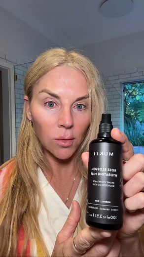 Hydration Hack: Why You Need a Facial Mist⁠ 🤌 ⁠ ✔️Hydration and Radiance⁠ ⁠ Applying a face mist creates additional moisture and hydration. Humectants such as glycerin and hyaluronic acid bind to water and draw moisture into the skin. That’s why applying a mist creates glowing, dewy looking skin and counteracts dullness – yes please!⁠ ⁠ ✔️Soothing and Calming⁠ ⁠ Mists are great in both warmer weather to sooth and calm the skin counteracting both humidity and heat.⁠ ⁠ ✔️Assists the Effectiveness