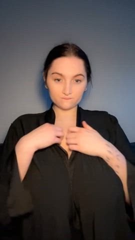 Starting your week off right by flashing my huge naturals
