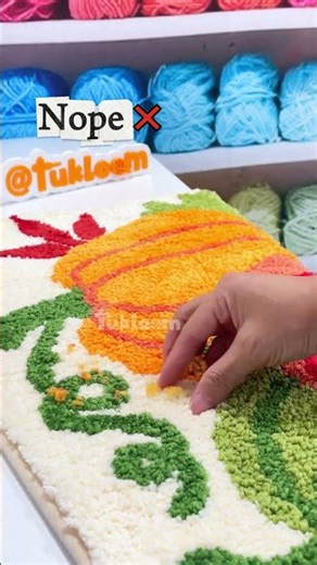 Confident lines with a tufting gun for beginners 👌 #tuftinggunforbeginners #tuftingtips