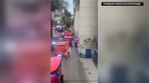 Delivery robots clog up Chicago sidewalk after 'deployment error'