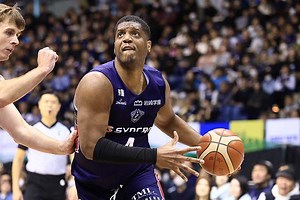 元NBA選手が「本当に感心している」日本の応援文化　バッシュをプレゼントする理由「脱帽だよ」