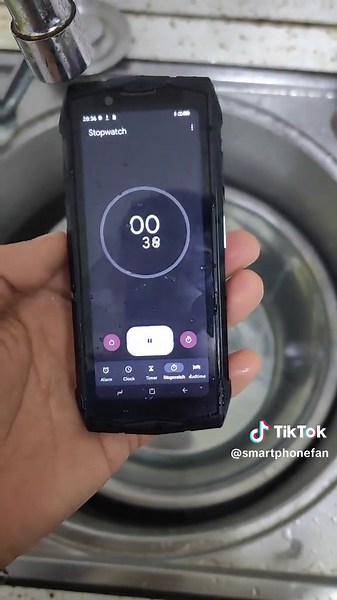 Doogee S Mini IP68 Waterproof Test Video, World's First Dual & Mini Screen Rugged Phone. #doogee #doogeesmini
