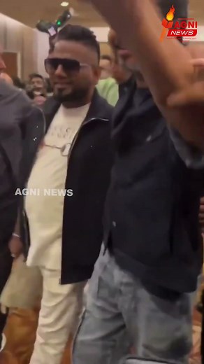 'ஜனநாயகன்'🔥 இசைவெளியீட்டு விழாவில் பங்கேற்க மலேசியா சென்ற த.வெ.க தலைவர் விஜய்! | #tvkvijay