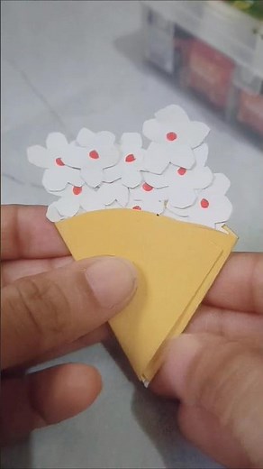 Handmade Flower Cone 🌹💐#flowercrafts #flowercraft #paperflowers #flowers #paperflower #crafts #love