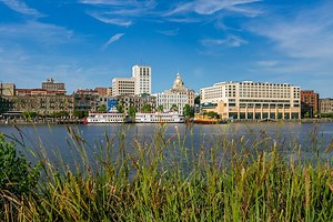 42K views · 917 reactions | Watch this video to find out how to shop your way through Savannah's River Street and City Market! #VisitSavannah | Visit Savannah | Facebook