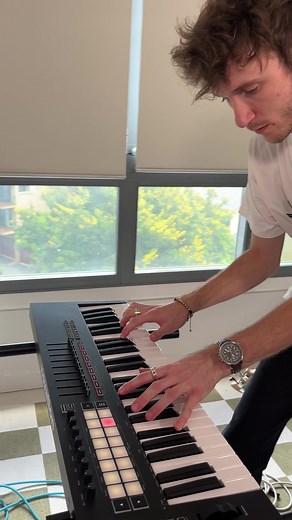 Dua Lipa - Hallucinate: Live Remix, DJ House Music Performance