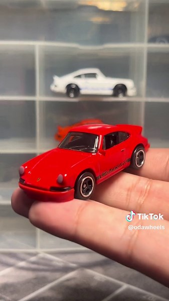 Porsche 911 Carrera RS 2.7: Unboxing Hot Wheels Collector