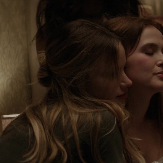 Exploring Tumblr Aesthetic and Halston Sage Inspiration