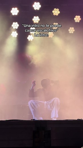 Mora Live Performance: Tuyo En Vivo Concert Experience