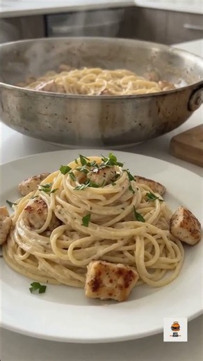 Creamy Garlic Chicken Pasta in 15 Minutes! 🍝🔥 | Easy Dinner Recipe