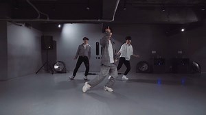 요즘같은 봄날 잘 어울리는 이 노래가 드디어..!!😍 ✨#혼네 #Day_1◑ #원밀리언 안무 공개✨ ✨풀영상 https://youtu.be/eyBIvP0j6pQ ✨음원듣기 https://WMK.lnk.to/Iuyx4 1Million Dance Studio - 원밀리언 댄스 스튜디오 | 워너뮤직코리아 Warner Music Korea