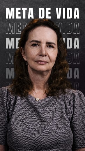 Samuel Fogaça on Instagram: "Imagine quem você quer ser nos últimos dias da sua vida. Depois transforme isso em meta. Não é sobre status. É sobre caráter. É sobre quem você se tornou no processo. O fim revela se o caminho valeu a pena. Viva hoje de um jeito que o “você do futuro” não precise se arrepender. 📚 Quer alinhar metas, propósito e identidade? Acesse a biblioteca com +18.000 ebooks e audiobooks na bio. Siga @osamuelfg e evolua sua mentalidade. 🧠 #motivação #livros #desenvolvimento #min