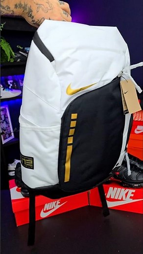 Nike Hoops Elite Gold/White Backpack Hands On #nike #hoops #elite #holydayswithyoutube ‪@nike‬