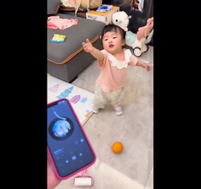 Toddler stops crying and starts dancing when she hears tune
