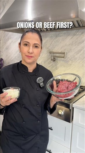 ONIONS OR GROUND BEEF FIRST? THE BEST WAY FOR MAXIMUM FLAVOR