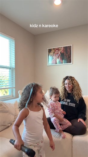 The girlies love this song so we had to do it. Ailah did her thing tho 🤭 #karaoke #cover #oliviadean #manineed