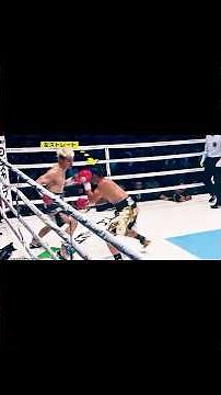 Tenshin is too fast and his opponent's attacks don't land