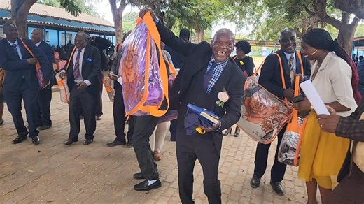 Kuti wakafunde muChipinge aungambotami umwe wakakufundisa hayiii. #chipingendookanyi #mundaumundaumake #thendauambassador | The Ndau Ambassador