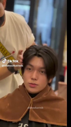 Kairi's Blue Hair Transformation: Styles, Cuts, and Trends