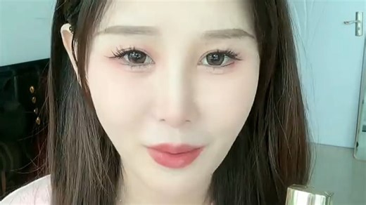 【美妆推荐】娇兰（Guerlain）宋威龙同款金钻修颜粉底液｜光感透亮妆效 · 防晒遮瑕 · 新年限定礼盒