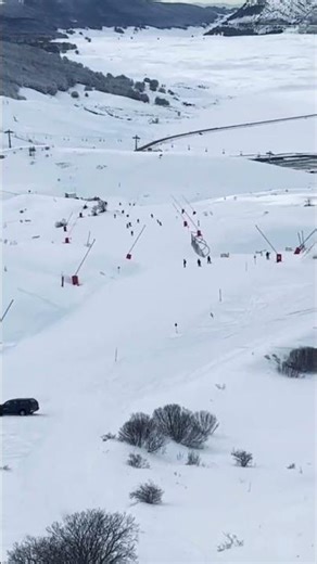 Snow time #visititaly #travel #italiangetaway #europeantravel #music