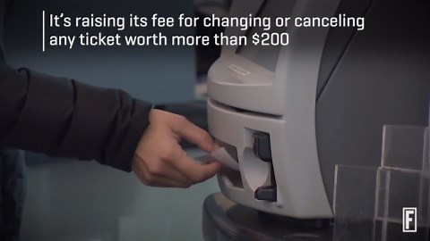 JetBlue raises its baggage fees