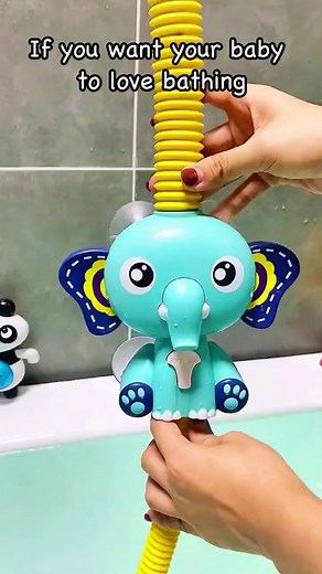Its important to make babies feel safe, relaxing, and fun during bath time #baby #babybath #bathtoys