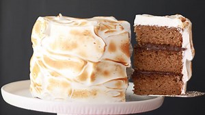 This three layer cake is jam-packed with summertime goodness. With toasted marshmallow and gooey chocolate, what more could you ask for? Make my 3-Layer S'more Cake: https://www.biggerbolderbaking.com/smore-cake/ | Bigger Bolder Baking