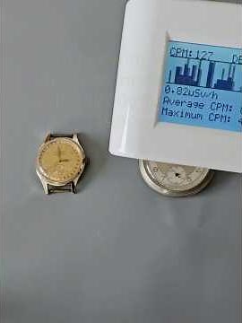 ☢ Comparing Two Watches with Radium Dials | Experiment