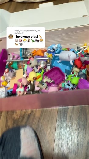 Replying to @0hyper1family0 #lps #emojis